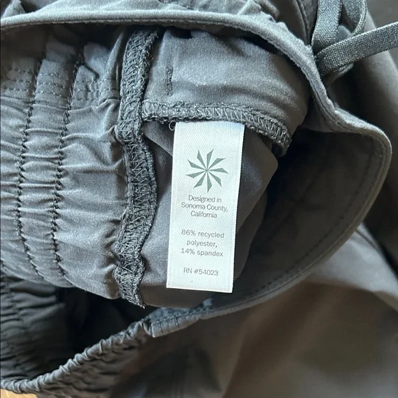 Athleta Women's Black Cropped Joggers - Picture 3 of 4